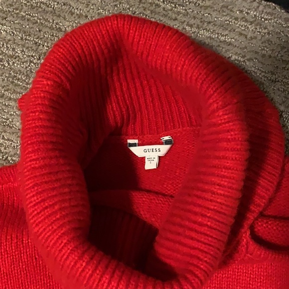 Guess Turtleneck Sweater - off shoulder - Picture 2 of 4